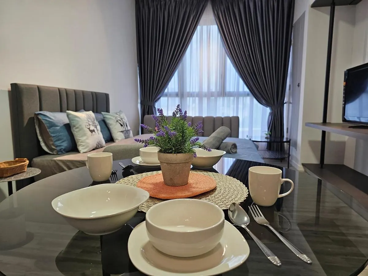 Millerz Square Okr - Suites & Residences 쿠알라룸푸르 아파트
