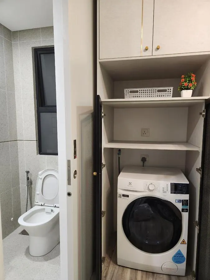 Millerz Square Okr - Suites & Residences 쿠알라룸푸르 0*,